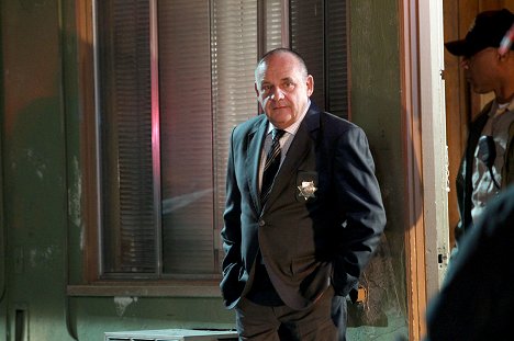 Paul Guilfoyle - CSI: Crime Scene Investigation - Check In and Check Out - Photos