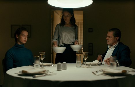 Tom Schilling, Paula Beer, Sebastian Koch - Never Look Away - Photos