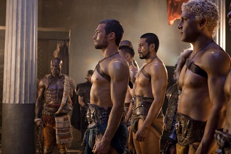 Peter Mensah, Andy Whitfield, Jai Courtney - Spartacus - Mörderisches Opfer - Filmfotos