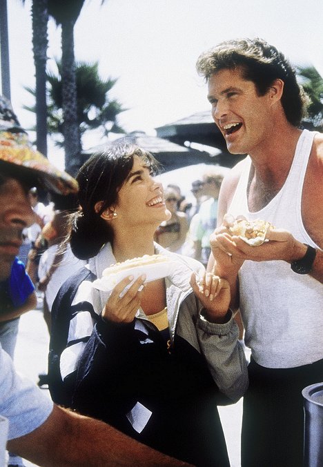 Laura Harring, David Hasselhoff - Los vigilantes de la playa - Princess of Tides - De la película