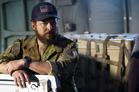 A. J. Buckley - SEAL Team - Borderlines - Filmfotók