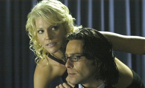 Tricia Helfer, James Callis - Battlestar Galactica - Die Reporterin - Filmfotos