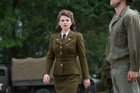 Hayley Atwell - Captain America: The First Avenger - Photos