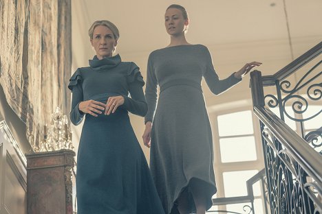 Ever Carradine, Yvonne Strahovski - A szolgálólány meséje - Az ige - Filmfotók