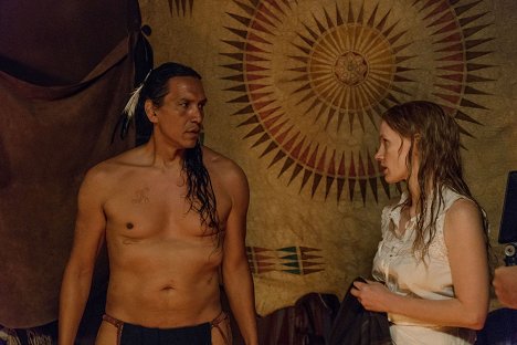 Michael Greyeyes, Jessica Chastain - Žena jde napřed - Z filmu