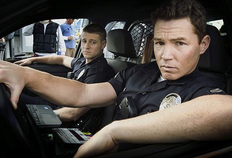 Ben McKenzie, Shawn Hatosy - Policajti z L. A. - Hats and Bats - Z filmu