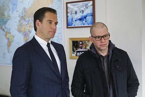 Michael Weatherly, Jon Cryer - NCIS - Tengerészeti helyszínelők - Elszabadult fegyverek - Filmfotók