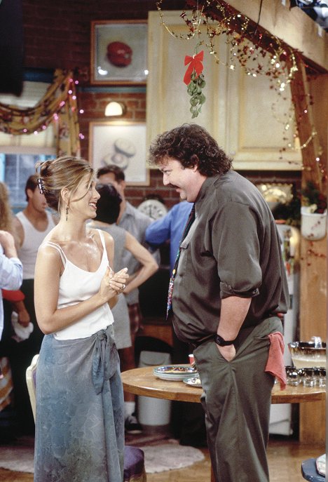 Jennifer Aniston, Mike Hagerty - Friends - The One with Phoebe's Dad - Photos