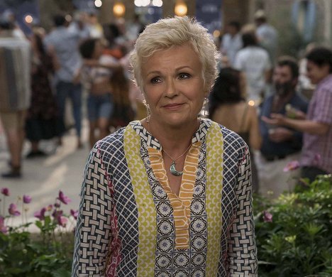 Julie Walters - Mamma Mia! 2 - Z filmu