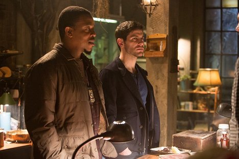 Russell Hornsby, David Giuntoli - Grimm - Double Date - Photos