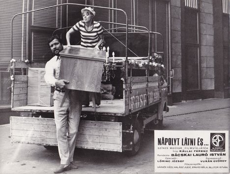 István Bujtor, Judit Halász - To See Naples and... - Lobby Cards