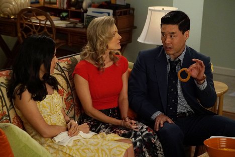 Constance Wu, Randall Park - Fresh Off the Boat - Keep 'Em Separated - Photos