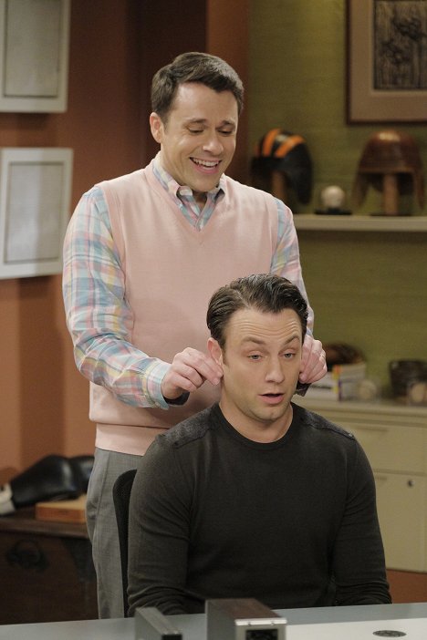 Bryan Safi, Jonathan Sadowski - Young & Hungry - Young & Lottery - Photos