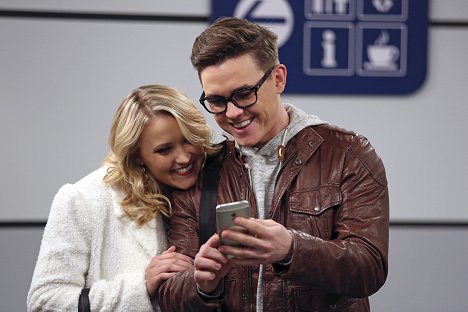Emily Osment, Jesse McCartney - Young & Hungry - Young & Too Late - Filmfotos
