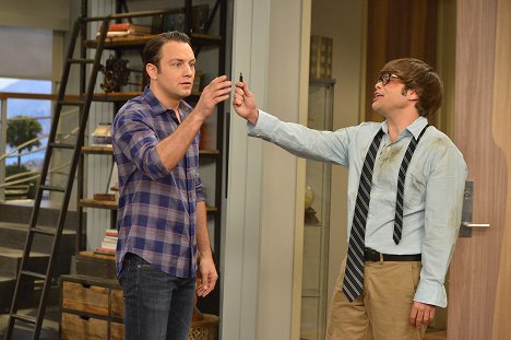 Jonathan Sadowski, Charlie Saxton - Young & Hungry - Young & Piggy - Do filme