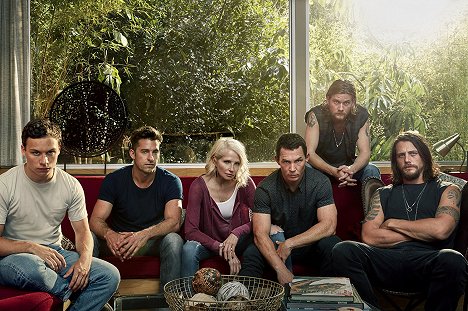 Finn Cole, Scott Speedman, Ellen Barkin, Shawn Hatosy, Jake Weary, Ben Robson - Animal Kingdom - Pilot - Promoción