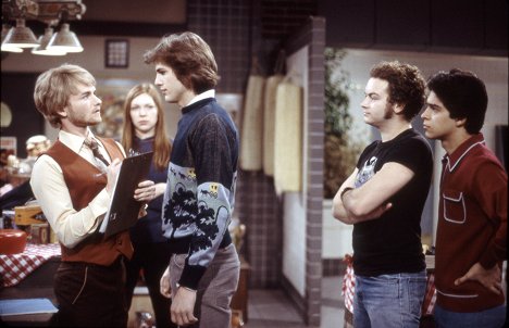 Ashton Kutcher, Danny Masterson, Wilmer Valderrama - That '70s Show - Class Picture - Film