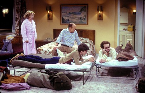 Debra Jo Rupp, Kurtwood Smith, Topher Grace, Danny Masterson - That '70s Show - Over the Hills and Far Away - Photos