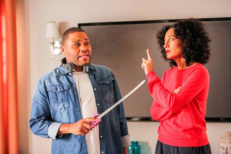 Anthony Anderson, Tracee Ellis Ross - Black-ish - The Peer-ent Trap - Photos