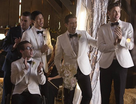 Kevin McHale, Mark Salling, Harry Shum Jr., Matthew Morrison, Chord Overstreet - Glee - A Wedding - Photos