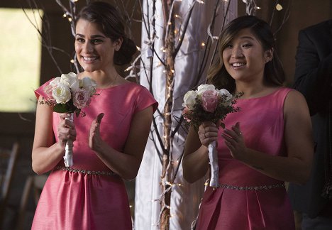 Lea Michele, Jenna Ushkowitz - Glee - A Wedding - Z filmu