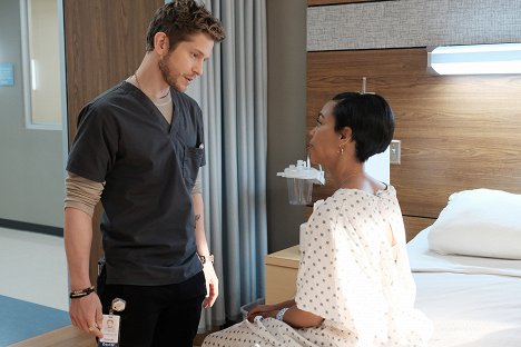 Matt Czuchry, Jazmyn Simon - The Resident - None the Wiser - Van film