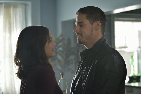 Kristin Kreuk, Jay Ryan - Beauty and the Beast - Urangst - Filmfotos