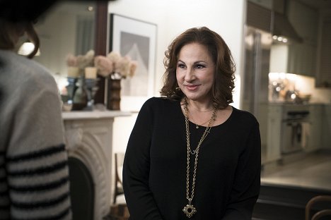 Kathy Najimy - Znovu 20 - The Boy with the Dragon Tattoo - Z filmu