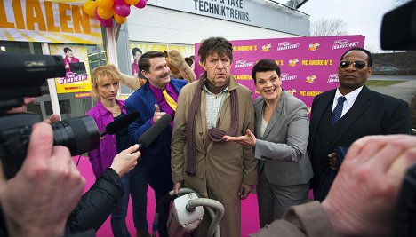 Christina Große, Peter Trabner, Jörg Gudzuhn, Gayle Tufts - Familie Lotzmann auf den Barrikaden - Filmfotos