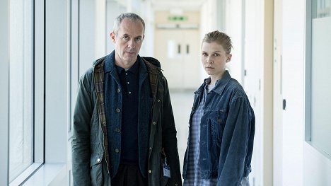 Stephen Dillane, Clémence Poésy - The Tunnel - Mord kennt keine Grenzen - Vengeance - Werbefoto