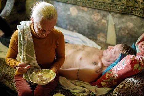 Galina Lebedeva, Aleksey Serebryakov - How Viktor "the Garlic" took Alexey "the Stud" to the Nursing Home - Photos