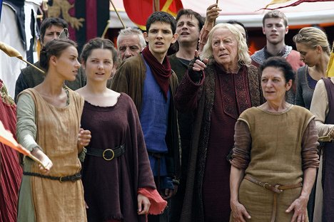 Richard Wilson, Colin Morgan - Merlin – Die neuen Abenteuer - Gwaine - Filmfotos