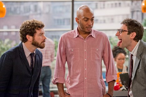 Danny Masterson, James Lesure, Adam Busch - Men at Work - The New Boss - Photos