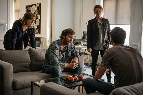 Marie Richardson, Magnus Krepper, Sofia Ledarp, Adam Pålsson - Hanna Svensson - Blutsbande - Filmfotos