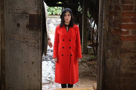 Zeynep Çamcı - Adı: Zehra - Episode 2 - Filmfotók