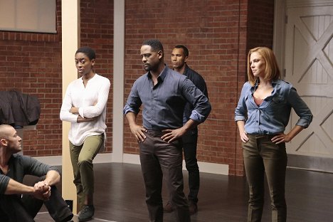 Jake McLaughlin, Tracy Ifeachor, Blair Underwood, Jason Tottenham - Quantico - STESCALADE - Z filmu