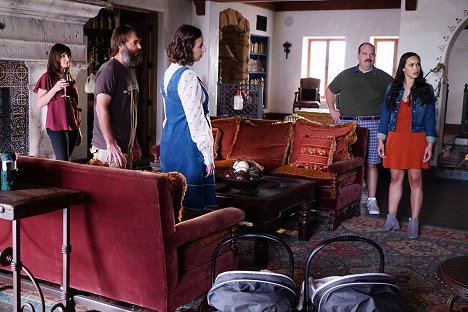 Mary Steenburgen, Will Forte, Kristen Schaal, Mel Rodriguez, Cleopatra Coleman - The Last Man on Earth - Not Appropriate For Miners - Photos