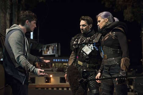 Josh Hutcherson, Derek Wilson, Eliza Coupe - Future Man - Tournage