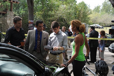 Matt Passmore, Carlos Gómez, Jordan Wall, Michelle Hurd - The Glades - Apocalypse Now - Photos