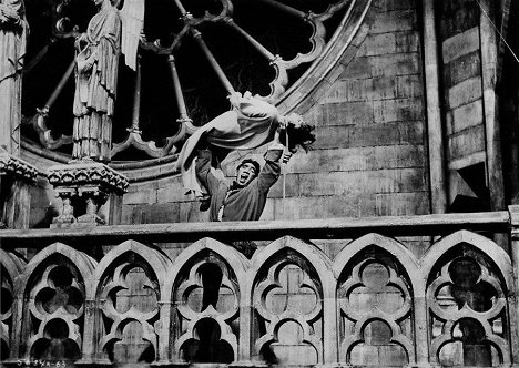 Anthony Quinn - Der Glöckner von Notre-Dame - Filmfotos