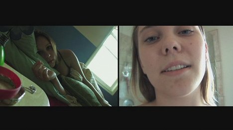 Rachel Quinn, Amber Perkins - Megan is Missing - De la película