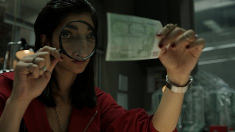 Alba Flores - Papírový dům (Netflix verze) - Epizoda 8 - Z filmu