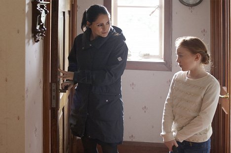 Laura Fraser, Cherry Campbell - The Loch - Episode 2 - Photos