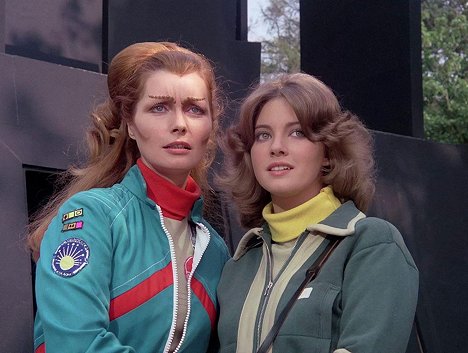 Catherine Schell, Lynne Frederick - Space: 1999 - A Matter of Balance - Photos