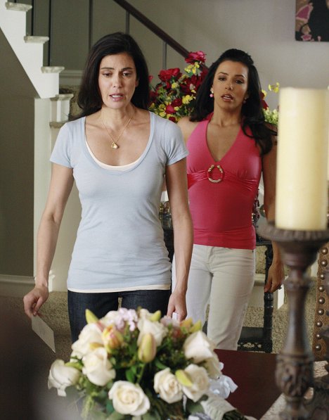 Teri Hatcher, Eva Longoria - Desperate Housewives - What Would We Do Without You? - Photos