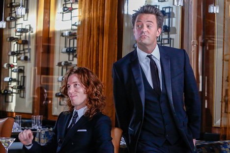 Shaun White, Matthew Perry - Go On - Gooooaaaallll Doll! - Z filmu