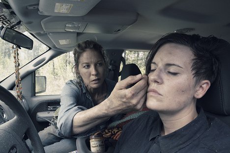 Jenna Elfman, Maggie Grace - Živí mrtví: Počátek konce - Weak - Z filmu