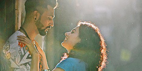 Vicky Kaushal, Taapsee Pannu - Manmarziyaan - Z filmu