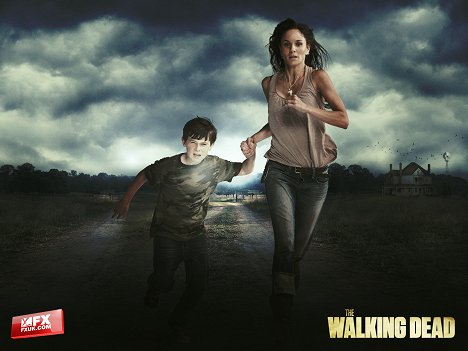 Chandler Riggs, Sarah Wayne Callies - The Walking Dead - Season 2 - Vitrinfotók