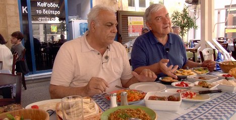 George Agathonikiadis, Miroslav Donutil - Vůně kyperské kuchyně s Miroslavem Donutilem - Epizoda 2 - Filmfotos
